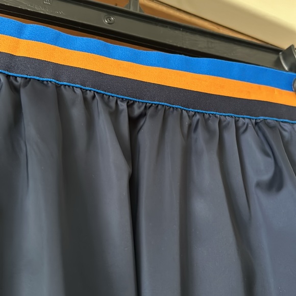 Tory Burch Navy Midi Skirt- PERFECT! Size Small - Picture 3 of 5